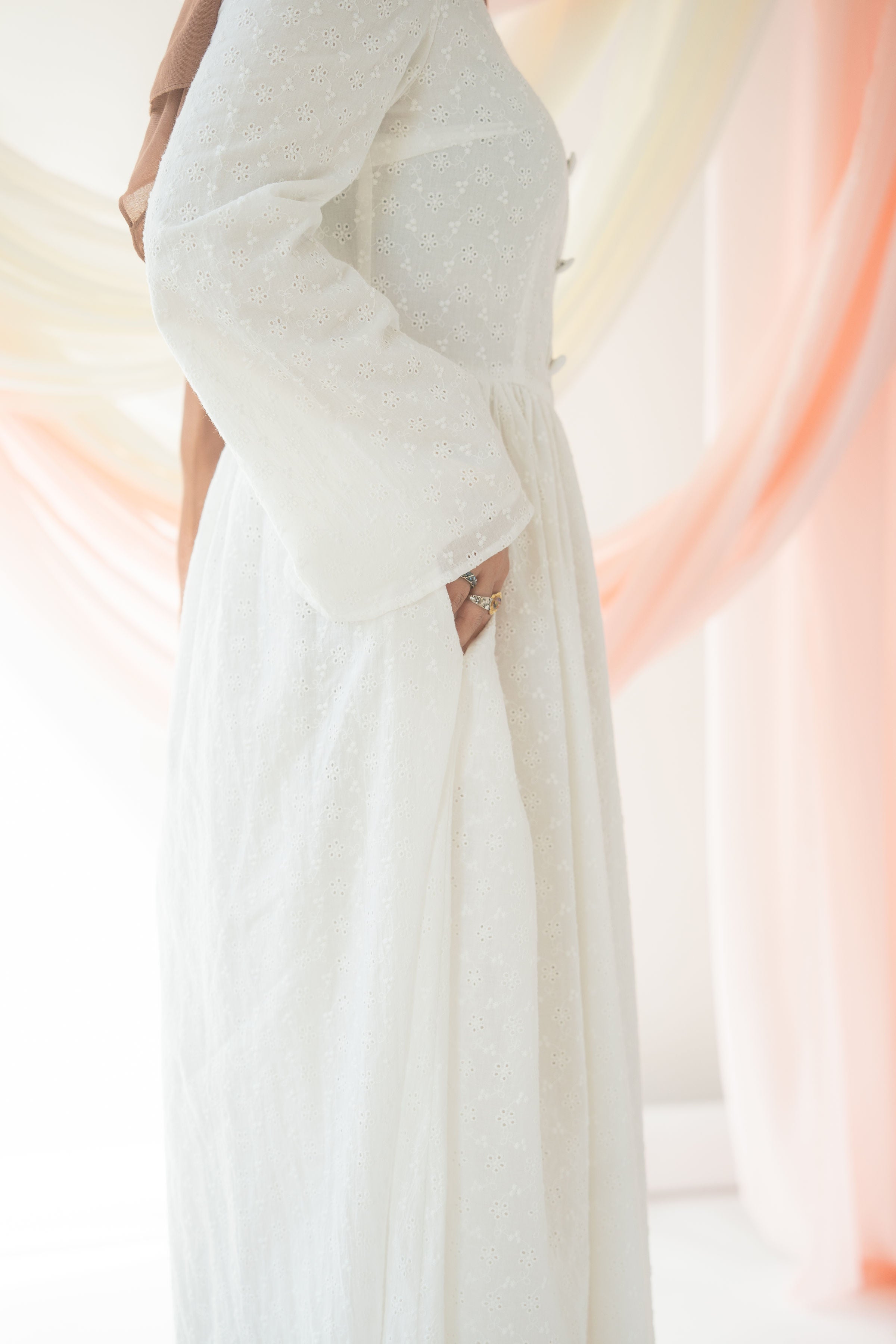 Hoda Eyelet Dress | Blanc