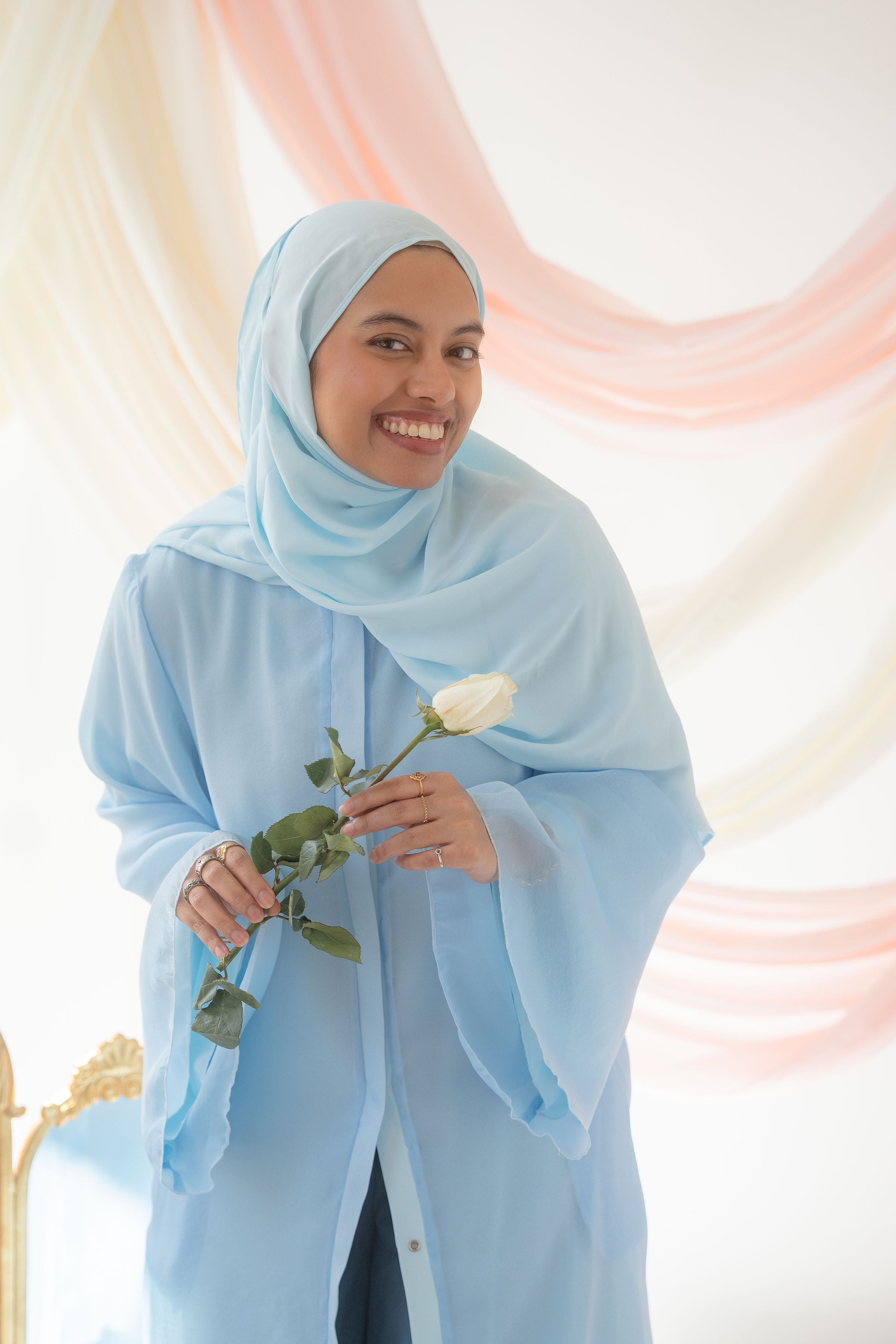 Aaliyah Reversible Abaya | Powder