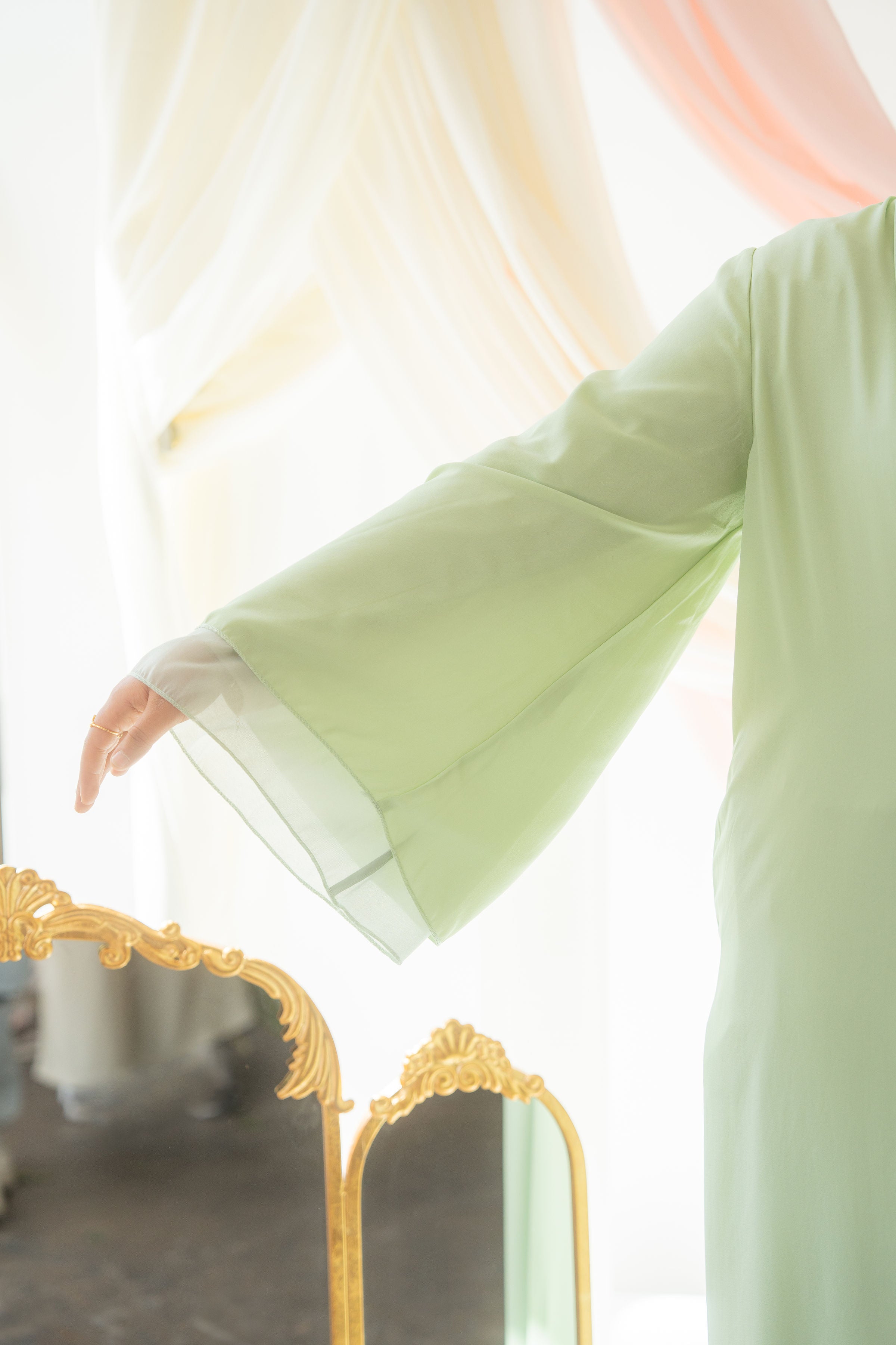 Aaliyah Reversible Abaya | Sage
