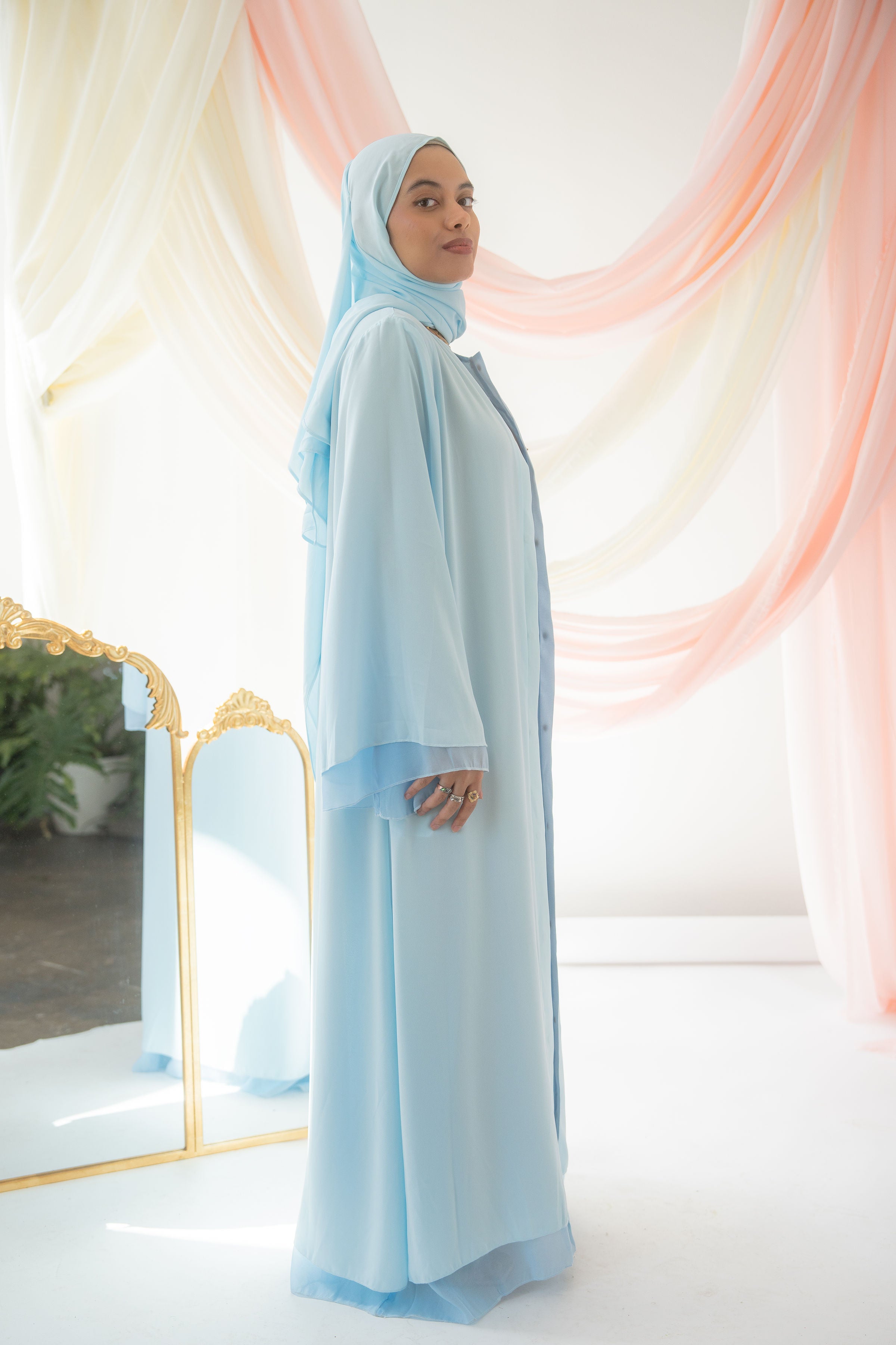 Aaliyah Reversible Abaya | Powder