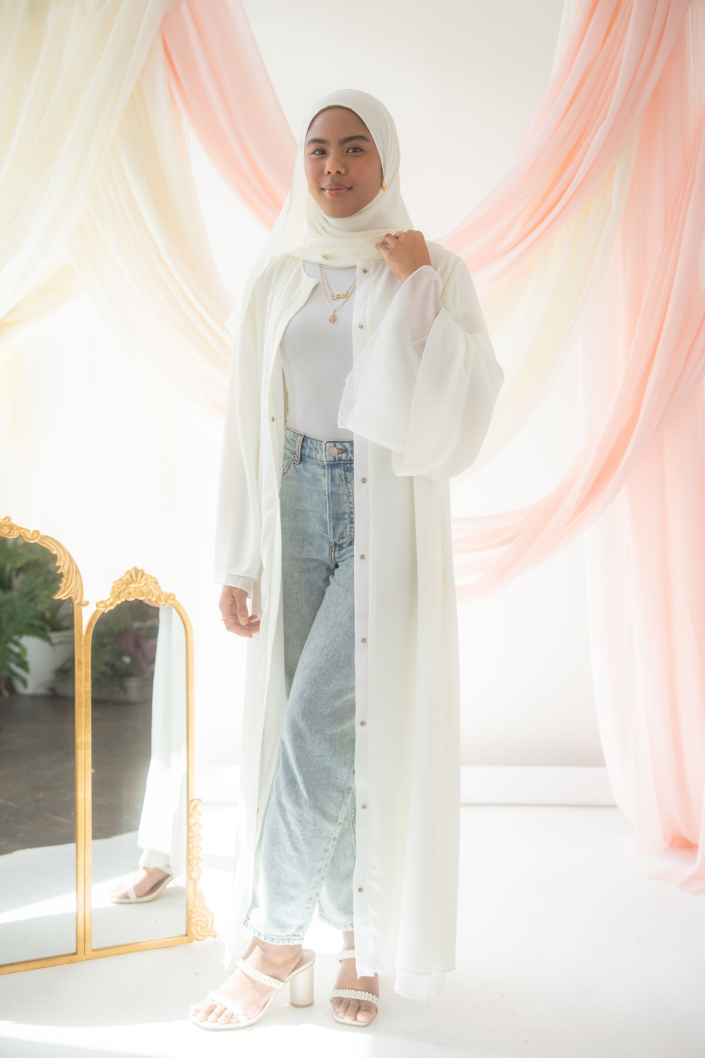 Aaliyah Reversible Abaya | Pearl